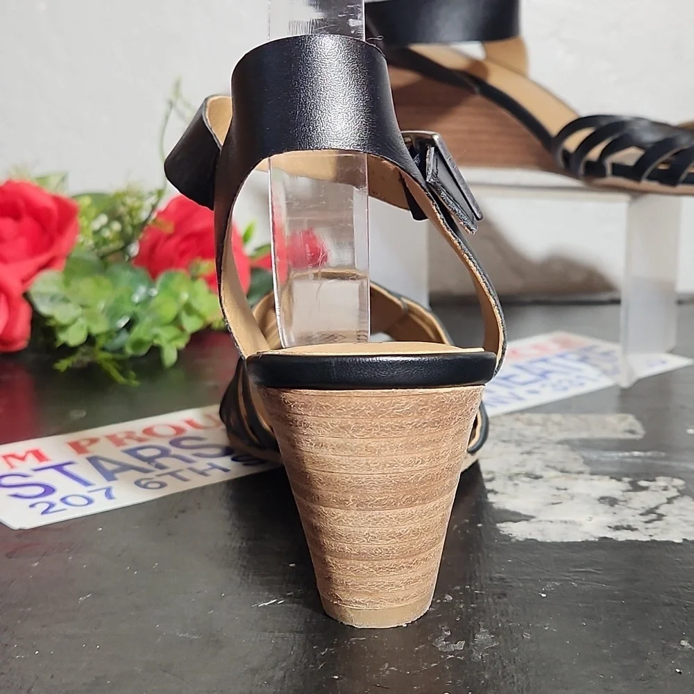 Susina black woven